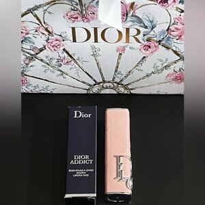 Lipstick case + paper bag